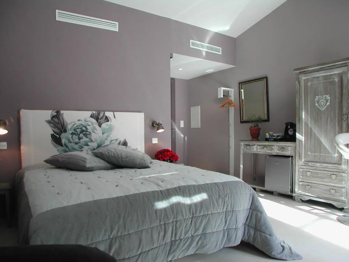 L' Oustau Blanc B&B Fontvieille Bed & Breakfast