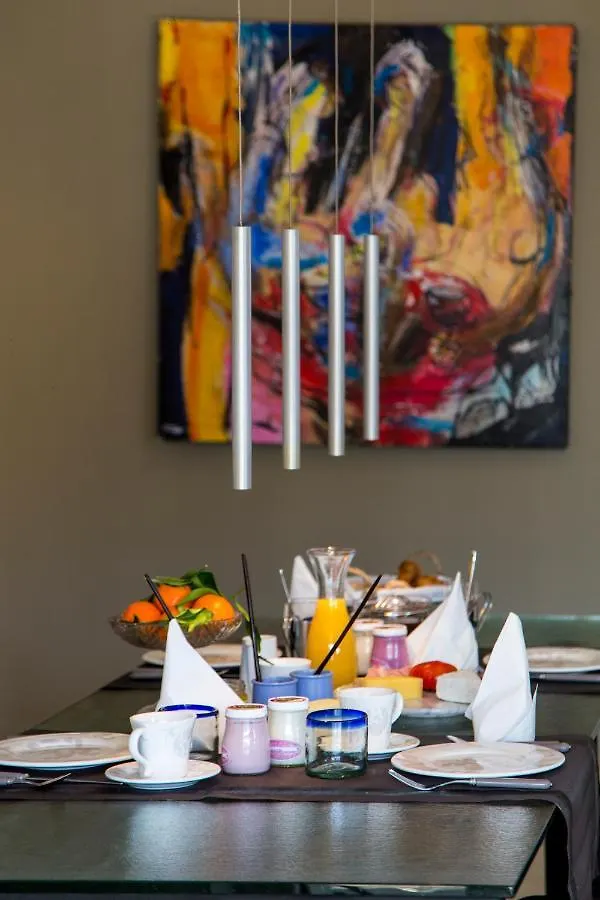 Couette-café L' Oustau Blanc B&B Fontvieille France